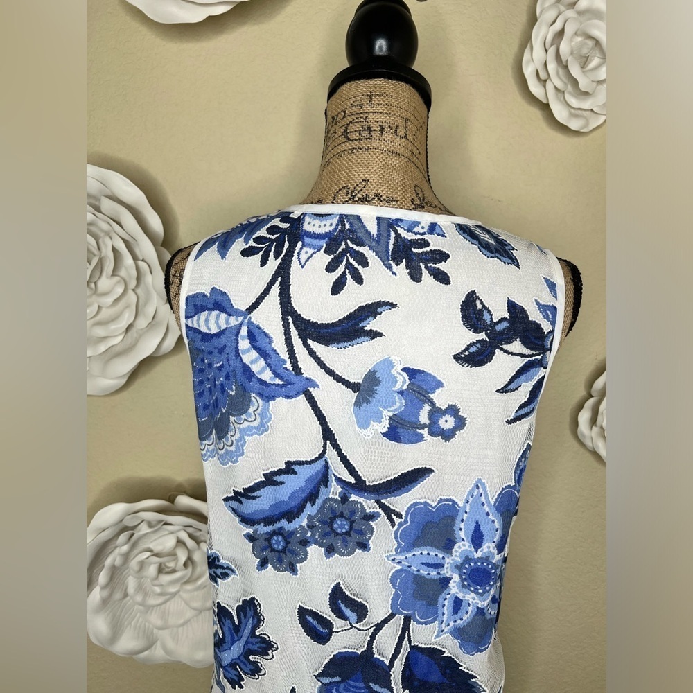 Entro Sleeveless White & Blue Floral Pom Pom Hemline Dress Size Large - Picture 11 of 13